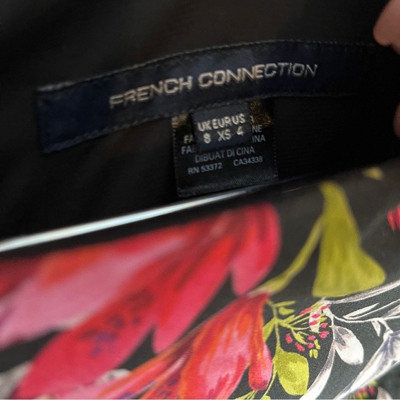 French Connection Cadencia Mini Stretch Black Dress 4 Floral Fit & Flare - Picture 3 of 16